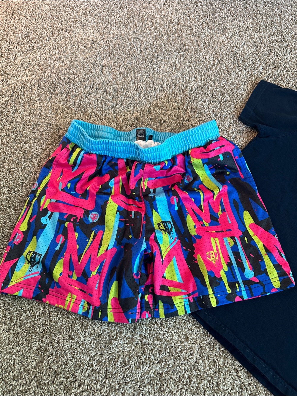 Baseball Lifestyle 101 graffiti tee and shorts - Picture 6 of 9